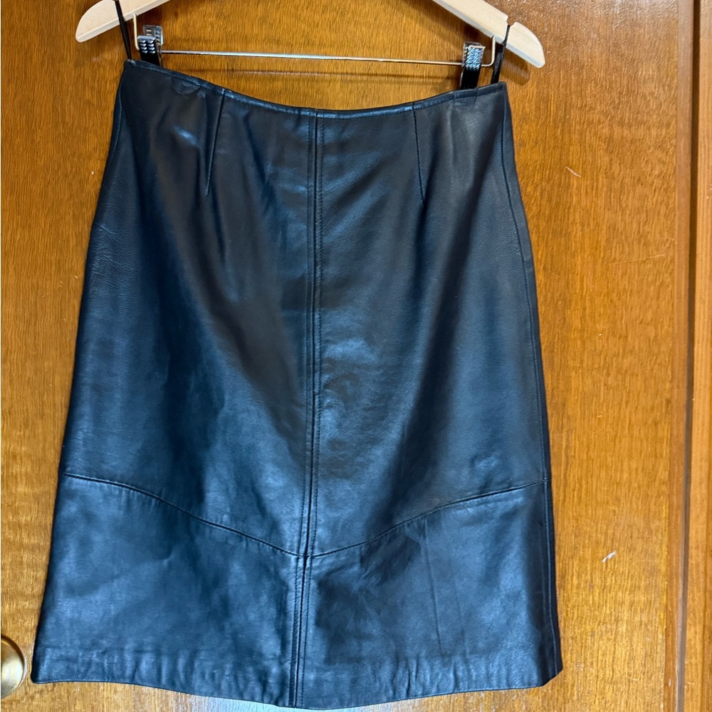 Luciano Dante Elegant Black Leather Skirt
